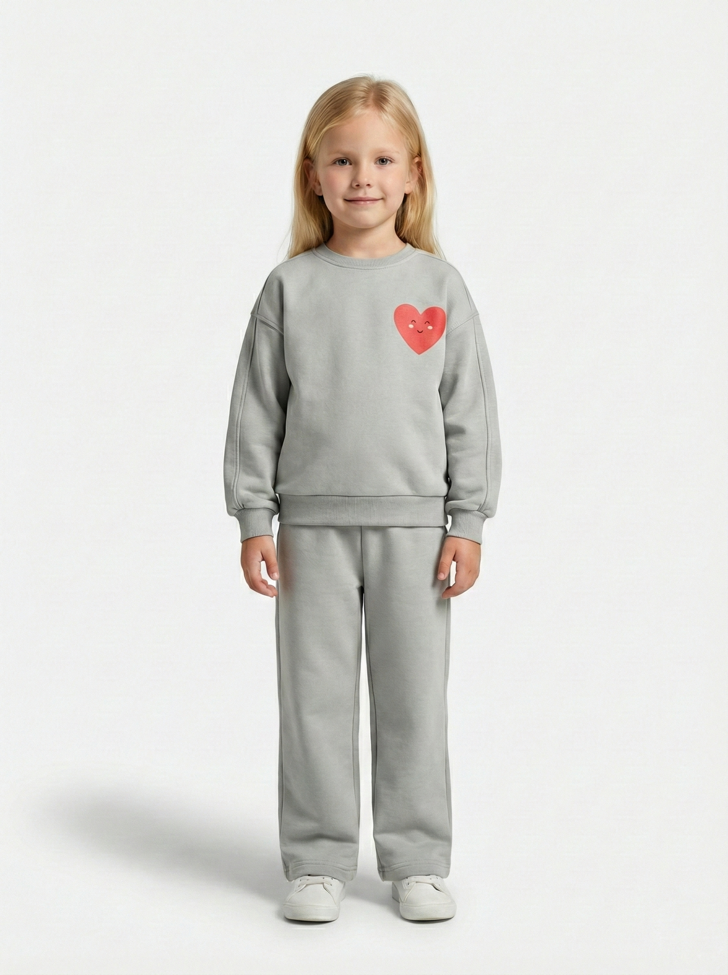 Çağla Yeşili Ön ve Sırt Kalp Detaylı Kız Çocuk Eşofman Takımı (5-8 Yaş)