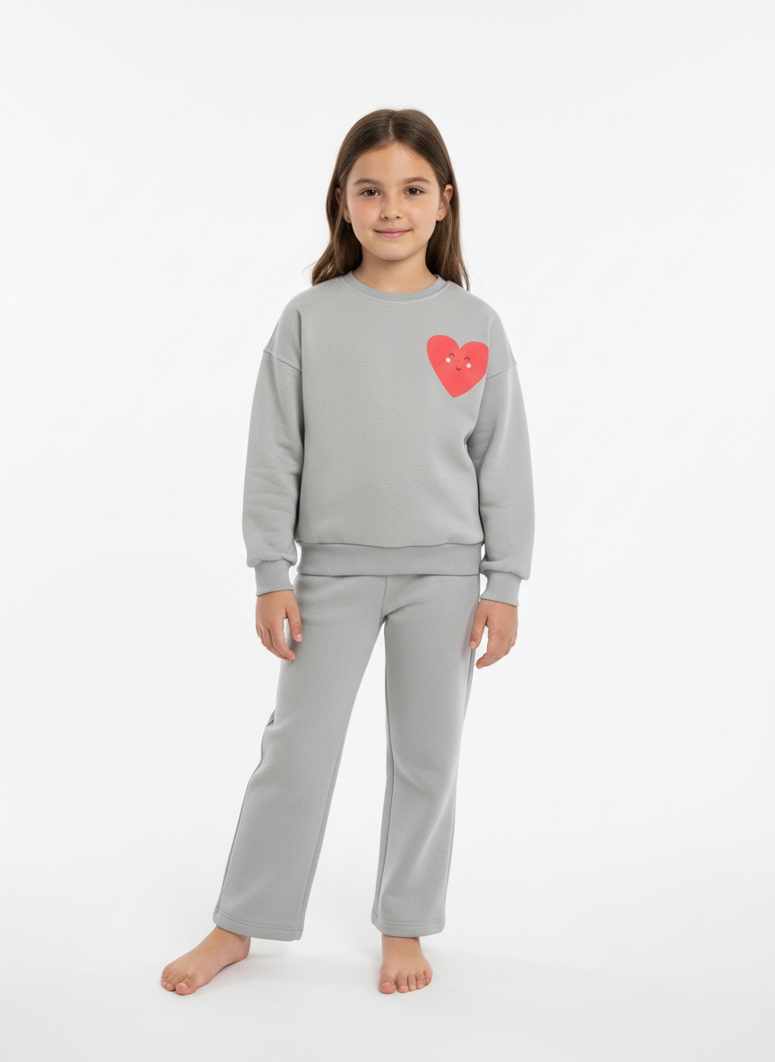 Gri Ön ve Sırt Kalp Detaylı Kız Çocuk Eşofman Takımı (5-8 Yaş)